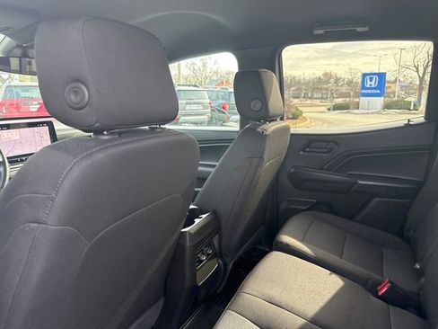 Used 2025 Chevrolet Colorado W/T w/ Advanced Trailering Package image 20