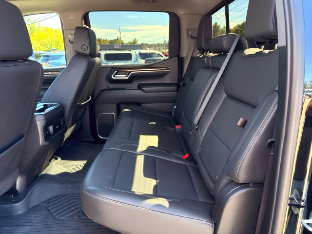Used 2024 Chevrolet Silverado 1500 LT Trail Boss w/ LT Trail Boss Premium Package AWD/4WD image 22