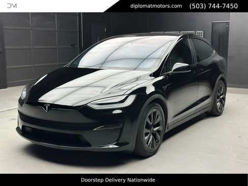 Used 2023 Tesla Model X image 1