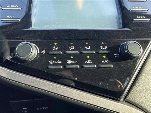 Used 2019 Toyota Camry LE FWD image 11