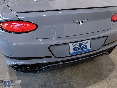 Used 2021 Bentley Continental GT image 16