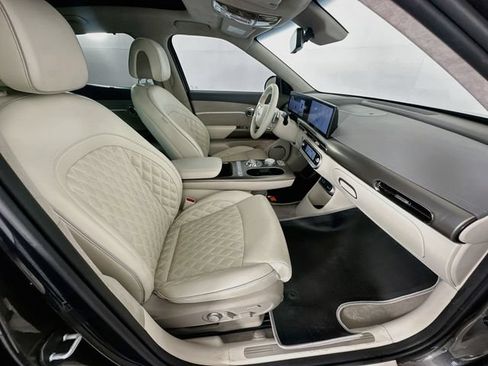 Used 2023 Genesis GV60 Performance AWD/4WD image 29