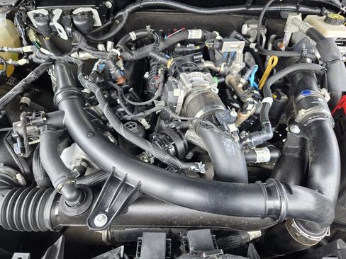 Certified 2022 Ford Bronco Wildtrak AWD/4WD image 31