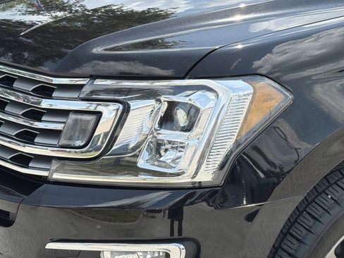Used 2020 Ford Expedition Limited AWD/4WD image 6