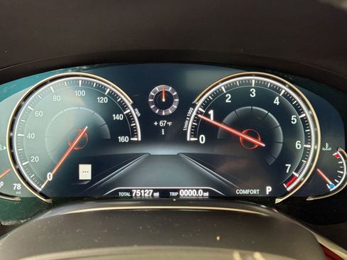 Used 2017 BMW 750i RWD image 19