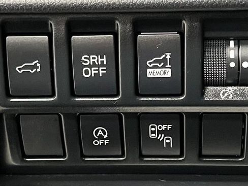 Used 2022 Subaru Forester Premium AWD/4WD image 32