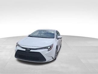 Used 2024 Toyota Corolla LE video 3