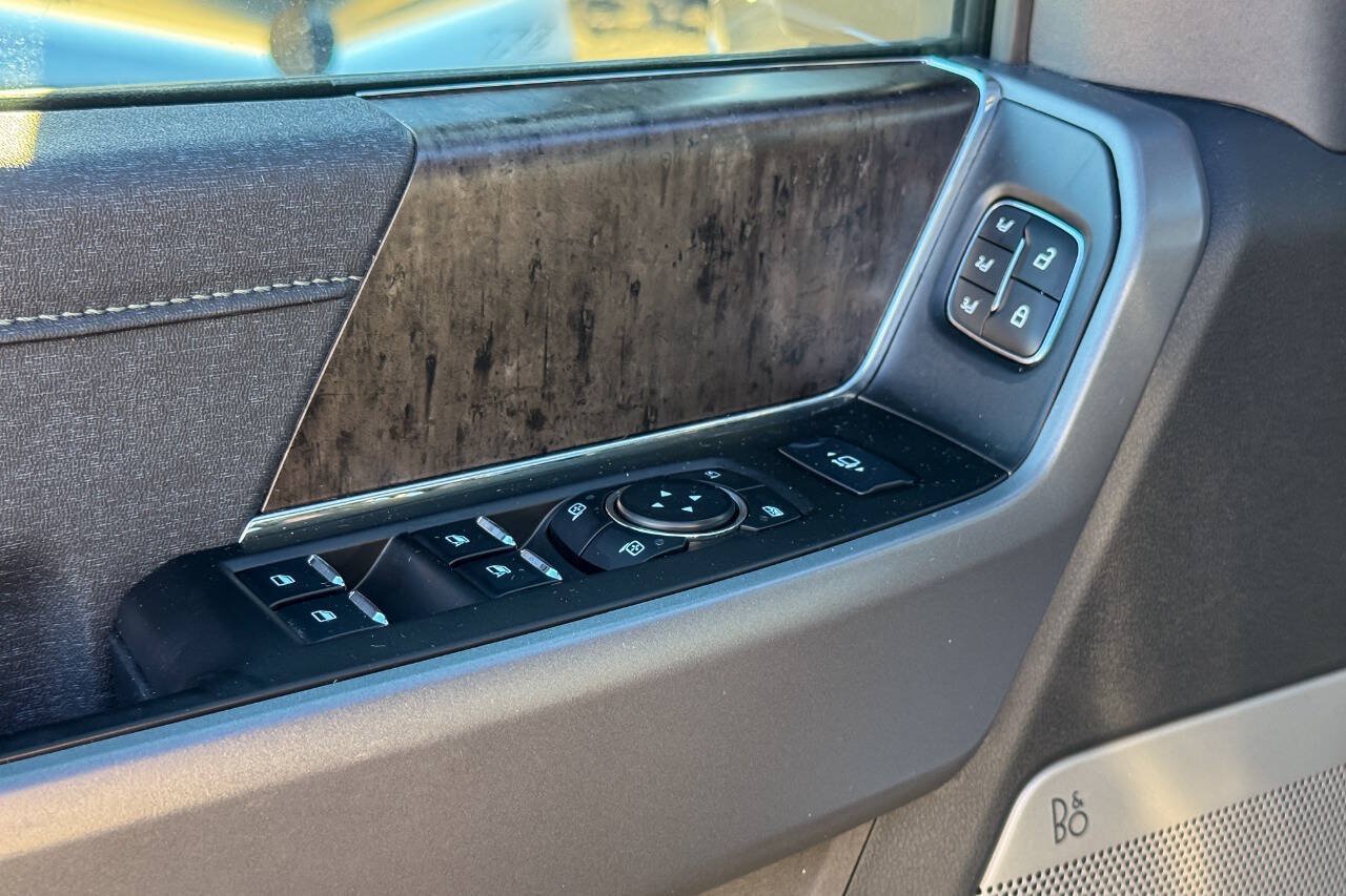Used 2024 Ford F350 Lariat w/ Sport Appearance Package AWD/4WD image 30