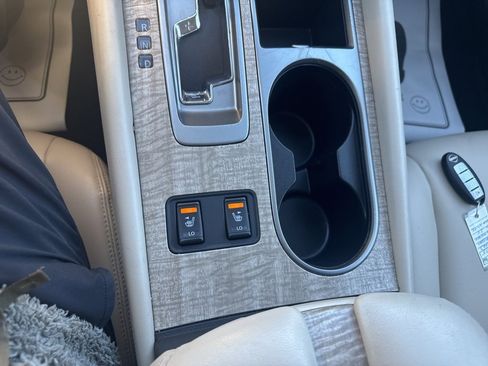 Used 2023 Nissan Murano SV image 24