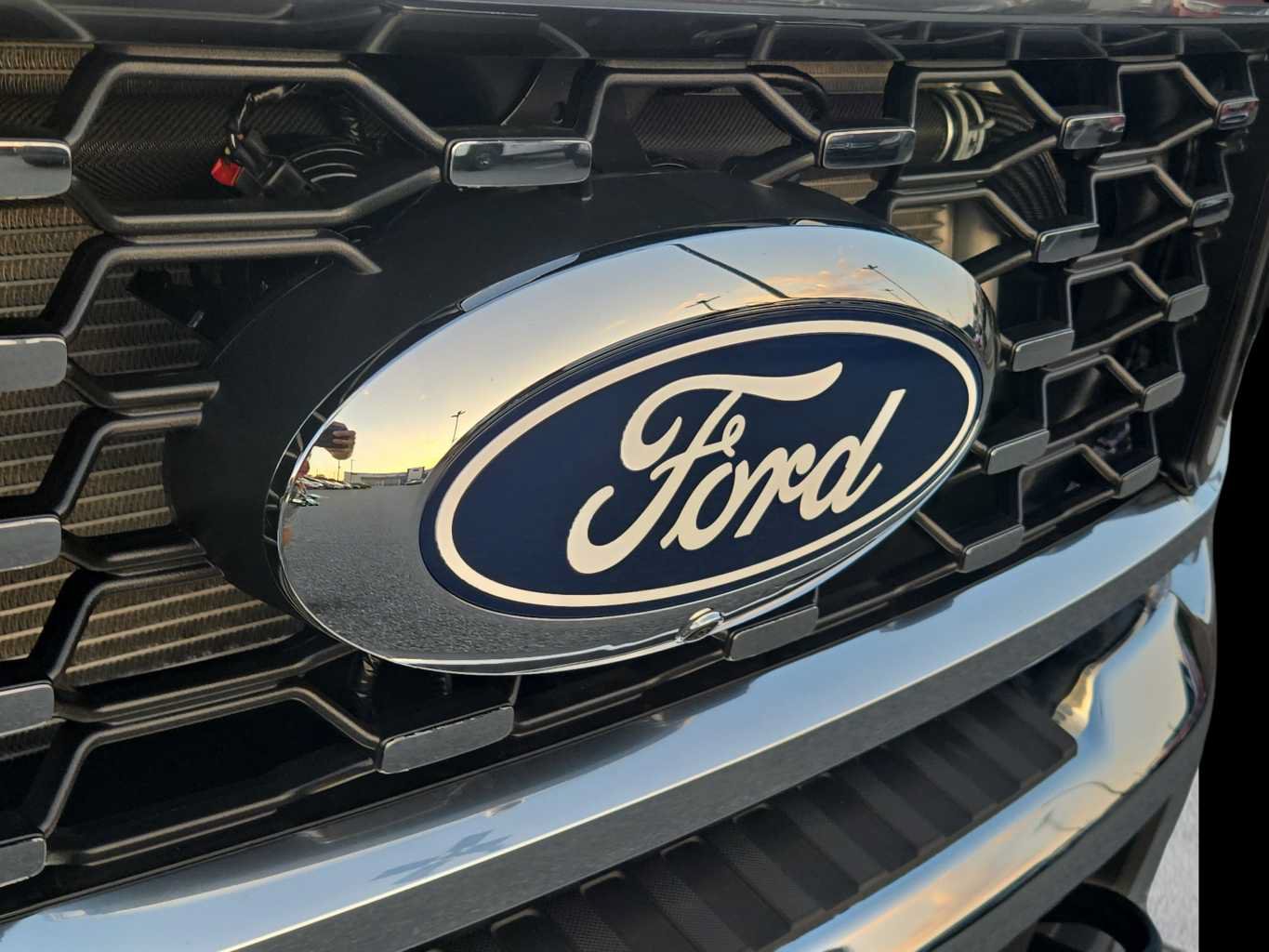 New 2027 Ford F350 Lariat w/ Lariat Premium Package AWD/4WD image 16