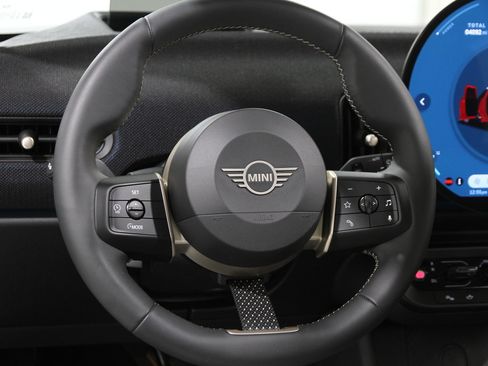 Certified 2025 MINI Cooper S image 7