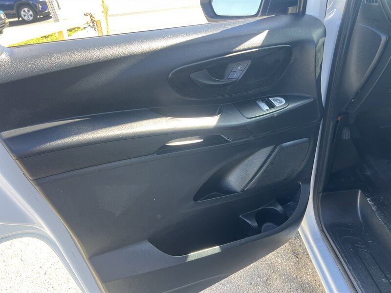 Used 2021 Mercedes-Benz Metris w/ Driver Efficiency Package image 13