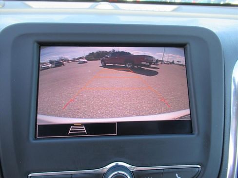 Used 2022 Chevrolet Equinox LT FWD image 24