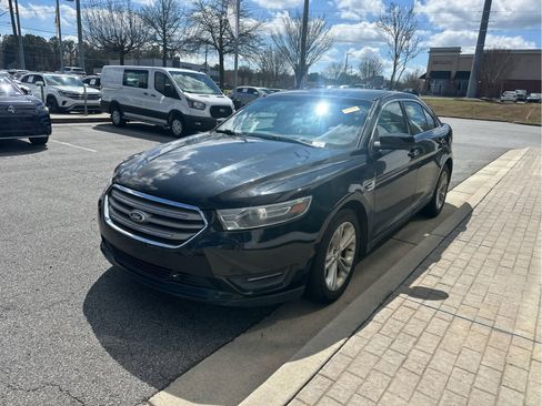 Used 2014 Ford Taurus SEL w/ Equipment Group 201A image 4