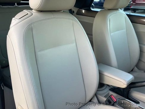 Used 2013 Volkswagen Beetle TDI image 20