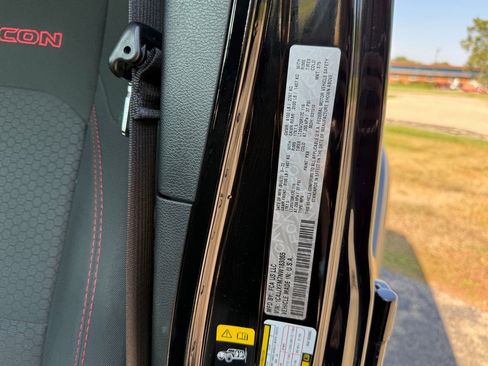 Used 2022 Jeep Wrangler Unlimited Rubicon w/ Cold Weather Group image 12