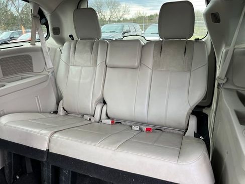 Used 2012 Chrysler Town & Country Limited FWD image 25