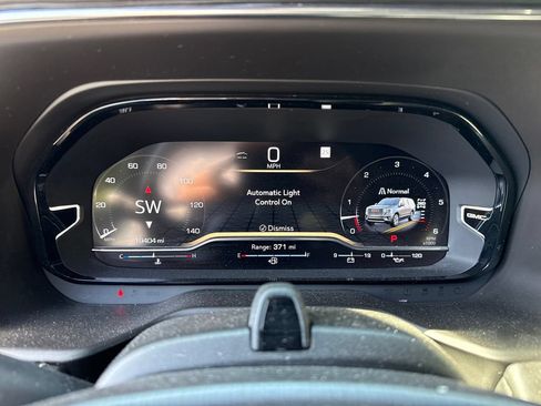 Used 2024 GMC Yukon Denali Ultimate AWD/4WD image 17