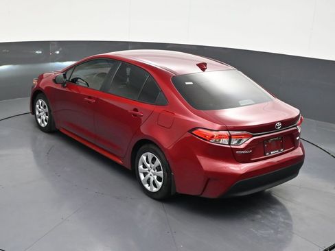 Used 2025 Toyota Corolla LE FWD image 20