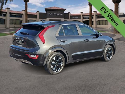Used 2024 Kia Niro Wave FWD image 8