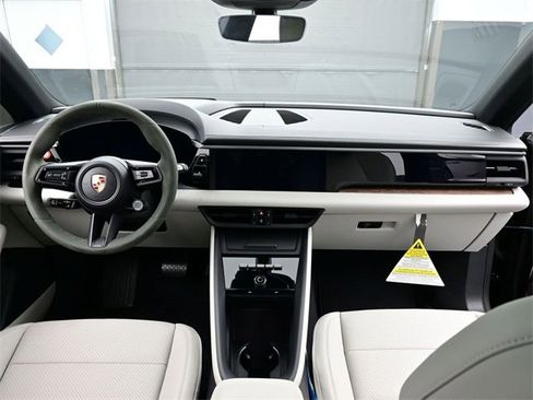 Used 2024 Porsche Macan 4 Electric image 20