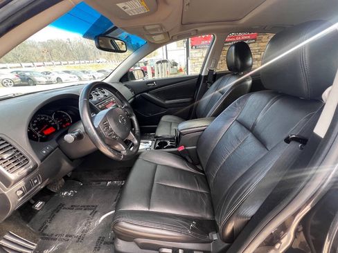Used 2010 Nissan Altima 2.5 SL w/ SL Pkg image 16