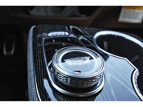 New 2026 Cadillac Optiq Sport 2 image 19