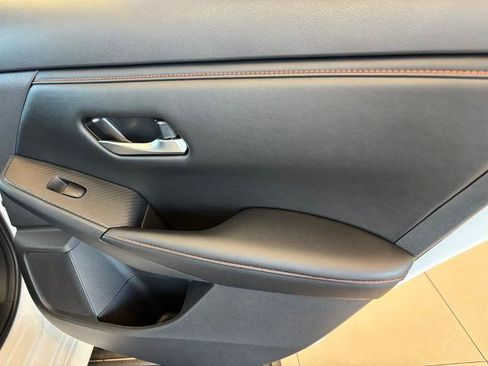 Certified 2025 Nissan Sentra SR FWD image 29