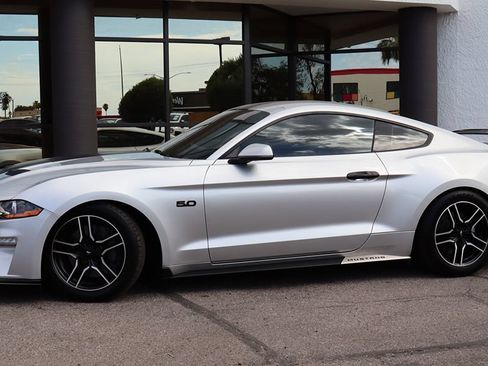 Used 2018 Ford Mustang GT w/ Equipment Group 301A RWD image 4