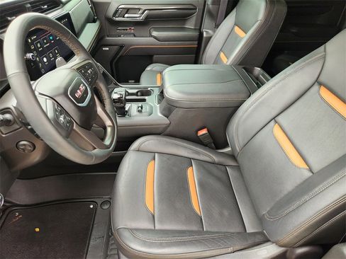 Used 2024 GMC Sierra 1500 AT4 w/ Technology Package image 11