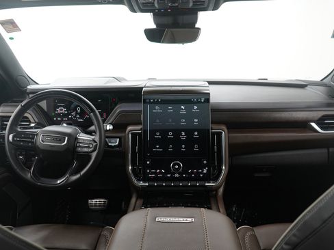 Used 2025 GMC Yukon XL Denali Ultimate w/ LPO, Floor Liner Package image 16