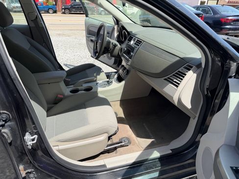 Used 2010 Chrysler Sebring Touring FWD image 15