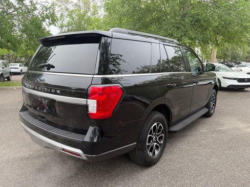 Used 2024 Ford Expedition XLT image 6