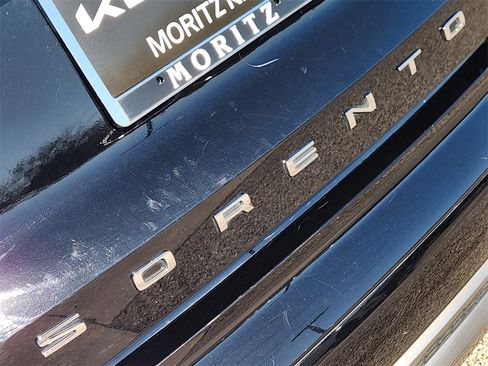 Used 2021 Kia Sorento S w/ Panoramic Sunroof Package image 12