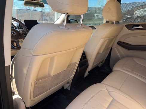 Used 2019 Mercedes-Benz GLE 400 4MATIC image 14