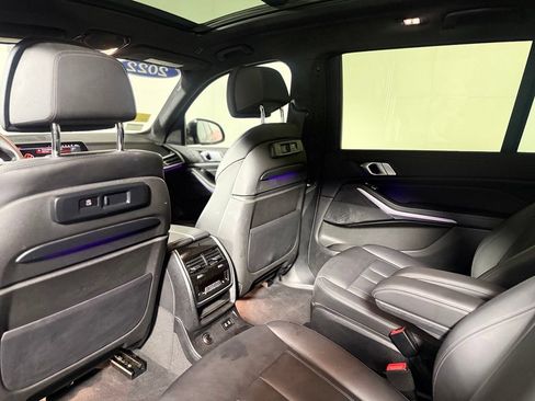 Used 2022 BMW X7 xDrive40i w/ M Sport Package AWD/4WD image 24