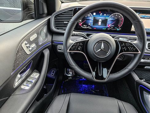 New 2025 Mercedes-Benz GLS 450 4MATIC image 35