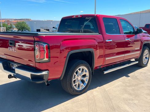 Used 2018 GMC Sierra 1500 SLT w/ SLT Premium Package image 6