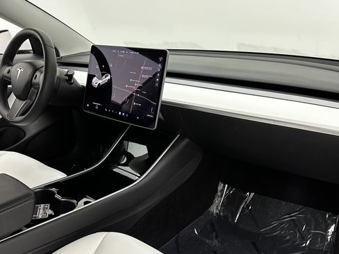 Used 2020 Tesla Model 3 Performance image 36