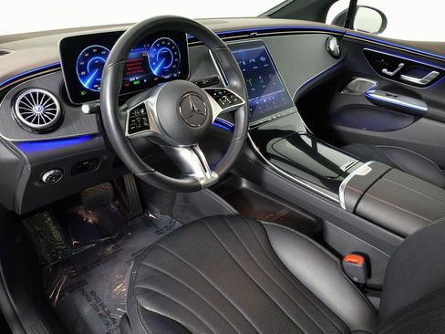 Used 2023 Mercedes-Benz EQE 500 4MATIC Sedan image 28