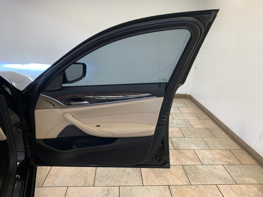 Used 2023 BMW 530i w/ Premium Package RWD image 67