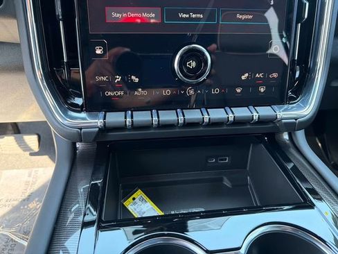 New 2026 GMC Yukon Elevation image 25