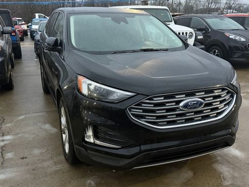 Used 2024 Ford Edge Titanium image 3
