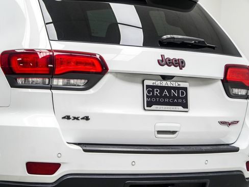 Used 2021 Jeep Grand Cherokee Trailhawk AWD/4WD image 13