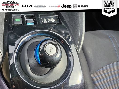 Used 2019 Nissan Leaf SV FWD image 17