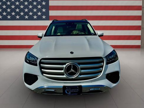 Used 2024 Mercedes-Benz GLS 450 4MATIC image 7