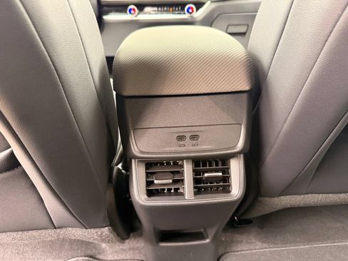 New 2027 Chevrolet Equinox LT w/ Convenience Package II FWD image 24