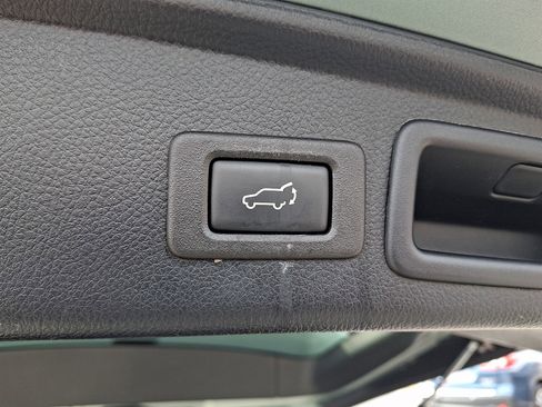 Used 2015 Subaru Forester 2.5i Limited w/ Popular Package #2 image 28