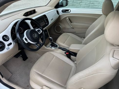 Used 2013 Volkswagen Beetle TDI FWD image 13