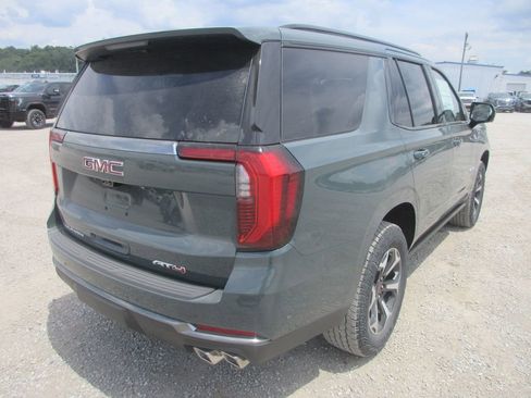 New 2026 GMC Yukon AT4 w/ AT4 Premium Plus Package AWD/4WD image 4